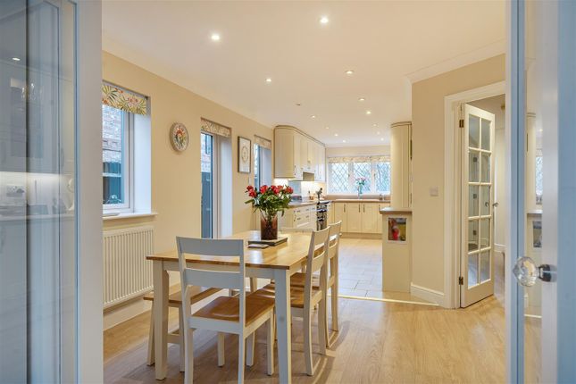 2, Evans Way, Tring photo 3