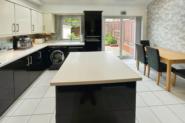 13, Barnfield Close, Bolton photo 4