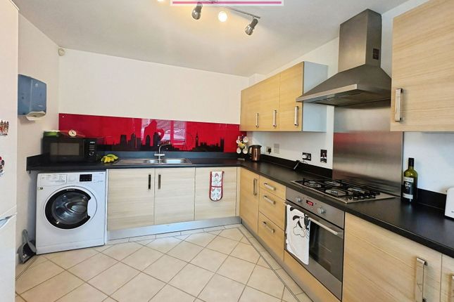 15 Squirrels Close, Swanley photo 3