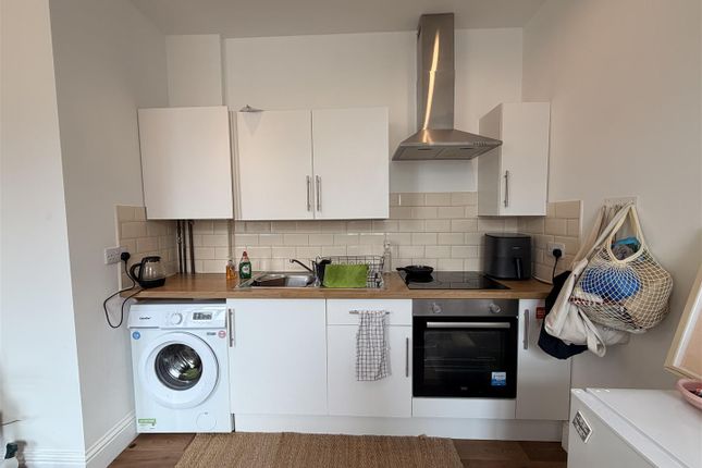 Flat 1, 42, Robertson Street, East Sussex photo 4