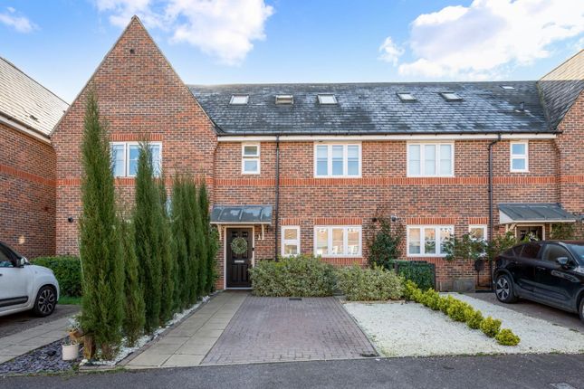 5-bed house on 6, Burnhams Grove, Epsom, £700,000