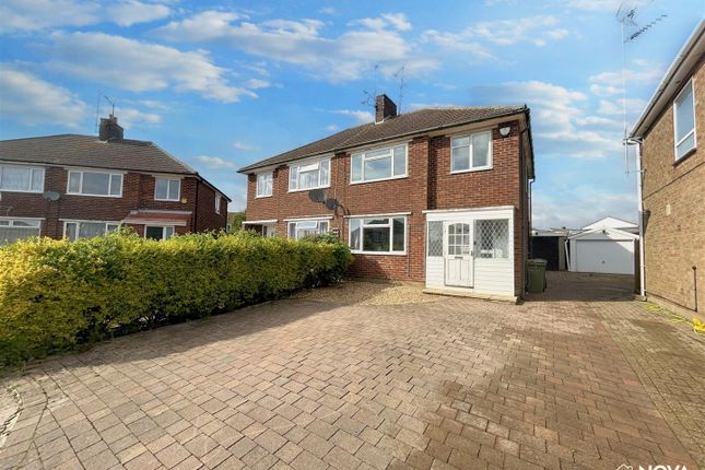 Thumbnail Property for sale in Cranbrook Drive, Luton