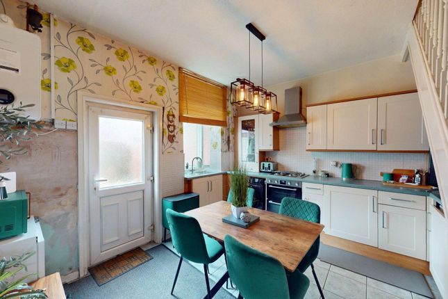 207 Longfield Road, Bolton photo 4