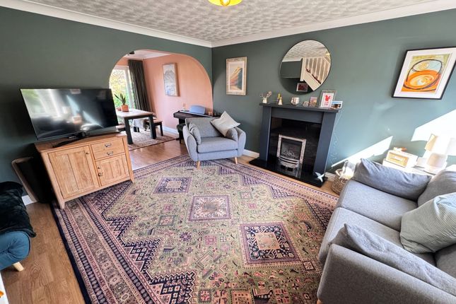 3 Danesway Cottages, High Peak photo 4