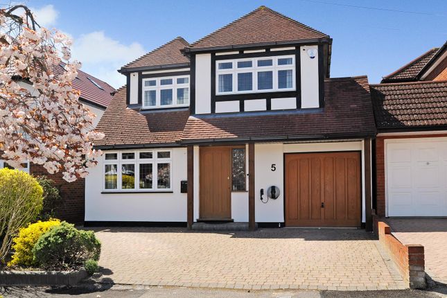 Thumbnail Detached house for sale in Rochford Avenue, Shenfield, Brentwood