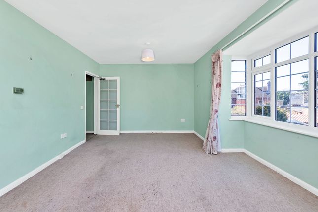 28 Hillside Heath Road, Newmarket photo 2