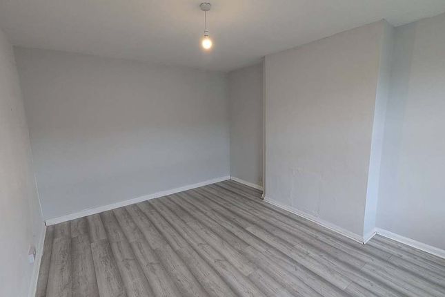 16 Saltholme Close, 16 Saltholme Close, TS2 1TL, Port Clarence, Middlesbrough photo 2