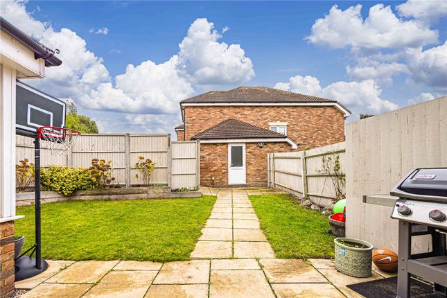 79, Dunstable Road, Caddington photo 3