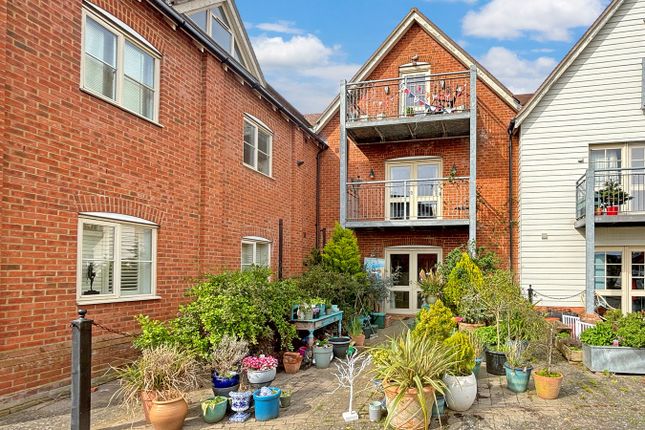 Flat for sale in Walter Radcliffe Road, Wivenhoe, Colchester