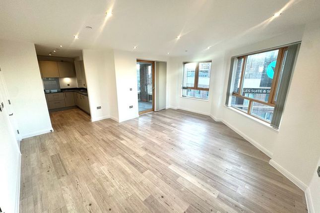 31 Brocklebank Mansions, 8 Fielders Crescent, Barking photo 4