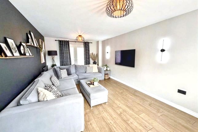 30, Elmfield, Houghton Le Spring photo 4