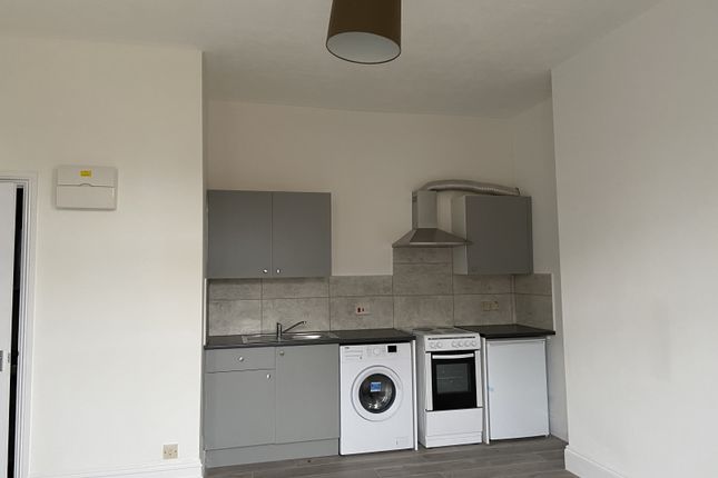 Flat 1 Napier Court, 44 - 46 Napier Road, LUTON photo 4