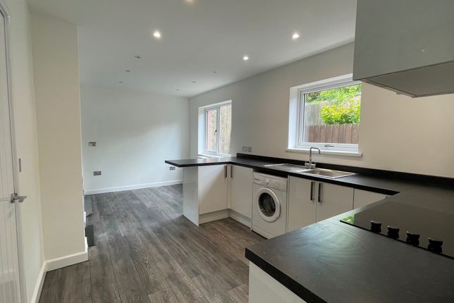80 Gorsfach, Llanelli photo 3