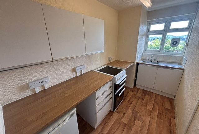 Flat 51, Rivermead, Wilford Lane, NOTTINGHAM photo 2