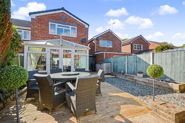 18, Meadow Close, Derbyshire photo 4