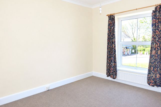 Flat 2, 27, Caen Street, Devon photo 3