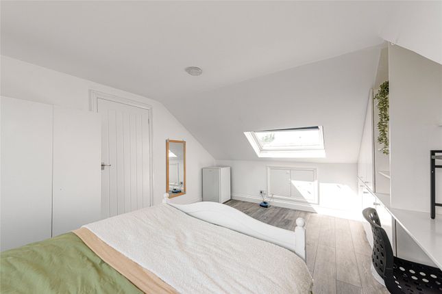 Top Floor Room, 6, Norfolk Road, London photo 2