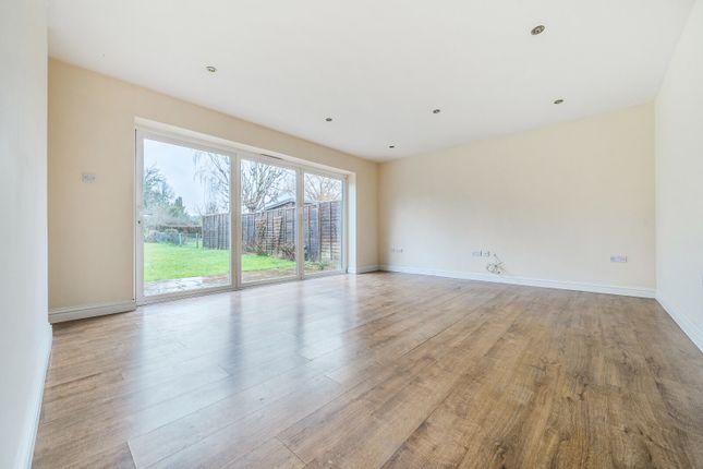 Kynance, 7, Smithwood Avenue, Cranleigh photo 3