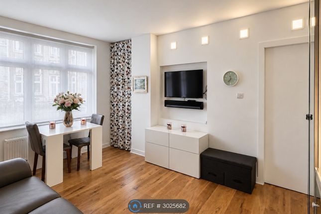 Flat, Cliffords Inn Fetter Lane, London photo 4