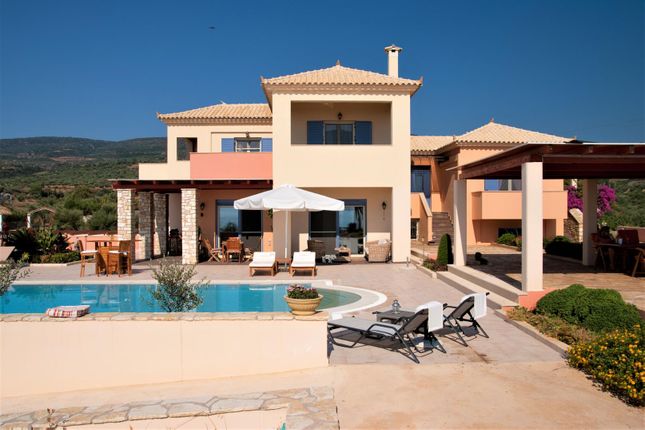 Villa for sale in Petalidi, Greece