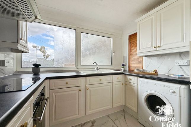 72 Cotlandswick, St. Albans photo 5
