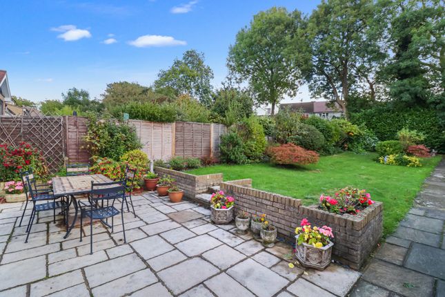 Thumbnail Bungalow for sale in Hazelbury Avenue, Abbots Langley