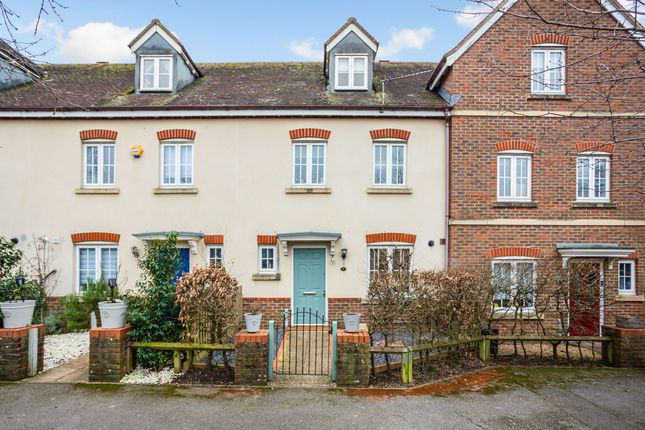 Thumbnail Terraced house for sale in Victoria Way, Liphook