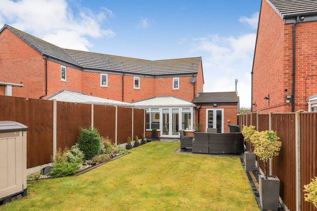 25, Hemlock Way, Bilston photo 2