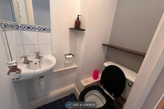 Flat, Greenwich Heights Master Gunner Place, London photo 5