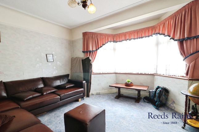 18, St. Edmunds Road, Ilford photo 2