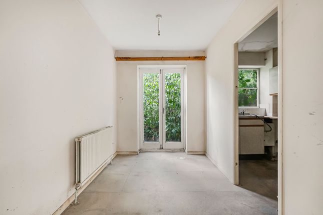 19 Oak Tree Close, Hertford photo 4