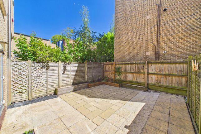 26 Bertram Way, Norwich photo 4