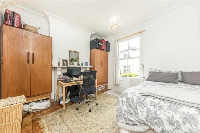 Flat to rent in Waller Road, London
