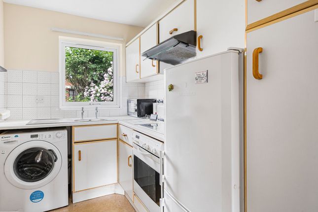 34 Orchard Walk, Watlington photo 3