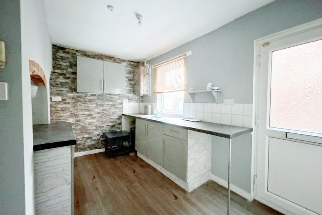 2-bed other on 99 Clipstone Road West, Mansfield, £140,000