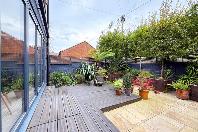 14 St. Marks Avenue, Harrogate photo 4