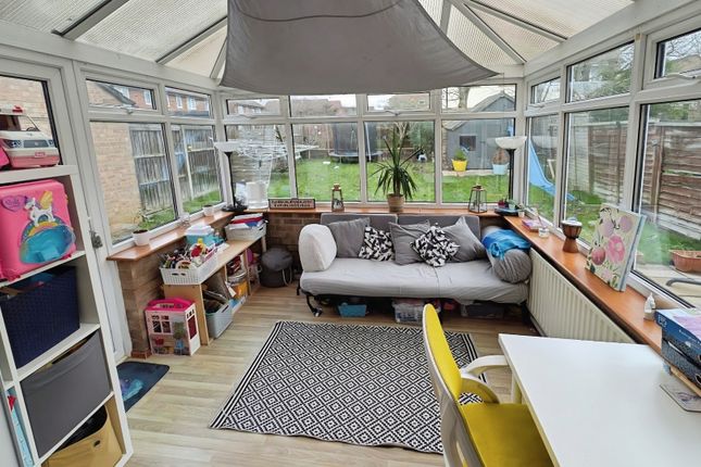16, Parnall Crescent, Bristol photo 4