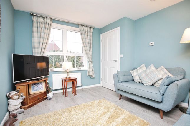 1, Coltsfoot Close, RUGBY photo 3