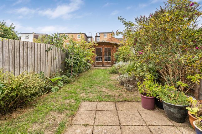 32, Arthur Road, St. Albans photo 4