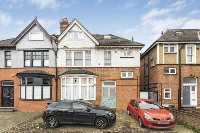 Thumbnail Flat for sale in Elm Park Road, Winchmore Hill