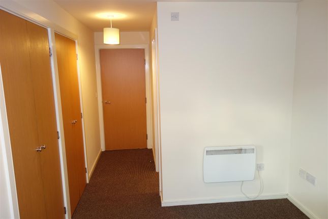 1, Hollin Bank Court, Blackburn photo 5