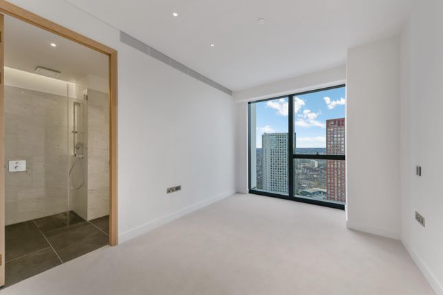 Nine Elms Lane, London photo 4