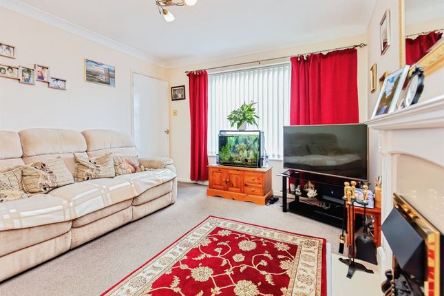 13, Troon Close, Stamford photo 5