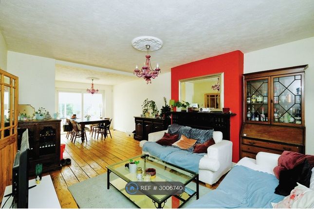 Corona Road, Lee, London photo 3