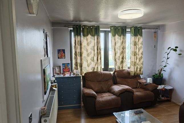 514, Summerwood Road, Isleworth photo 2
