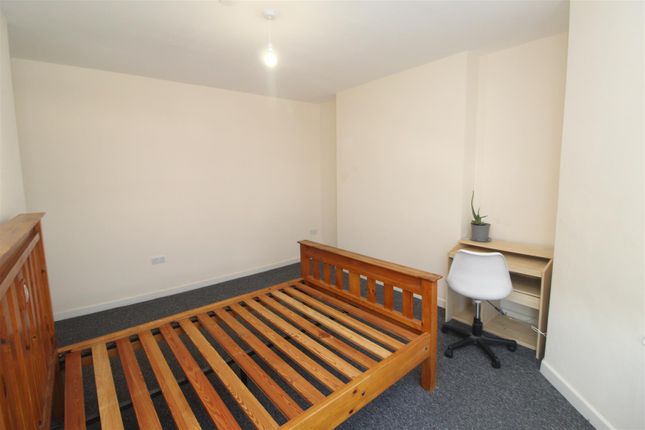 21C, Ombersley Road, Newport photo 3