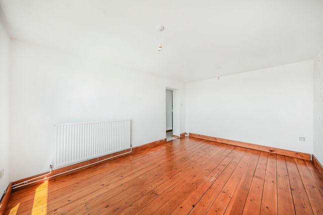 197 Parsonage Leys, Harlow photo 4