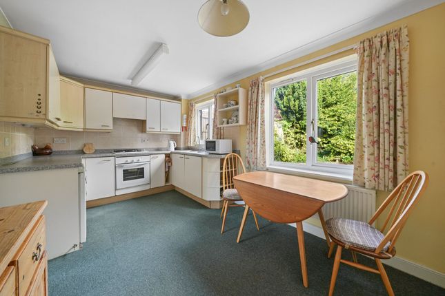 10 Rolls Court, Wantage photo 2