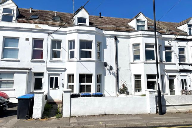 Thumbnail Flat to rent in Royal George Road, Burgess Hill