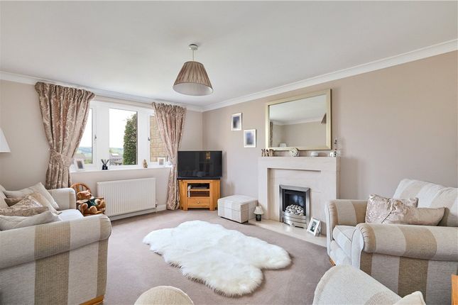 7, Gill Close, Ilkley photo 2